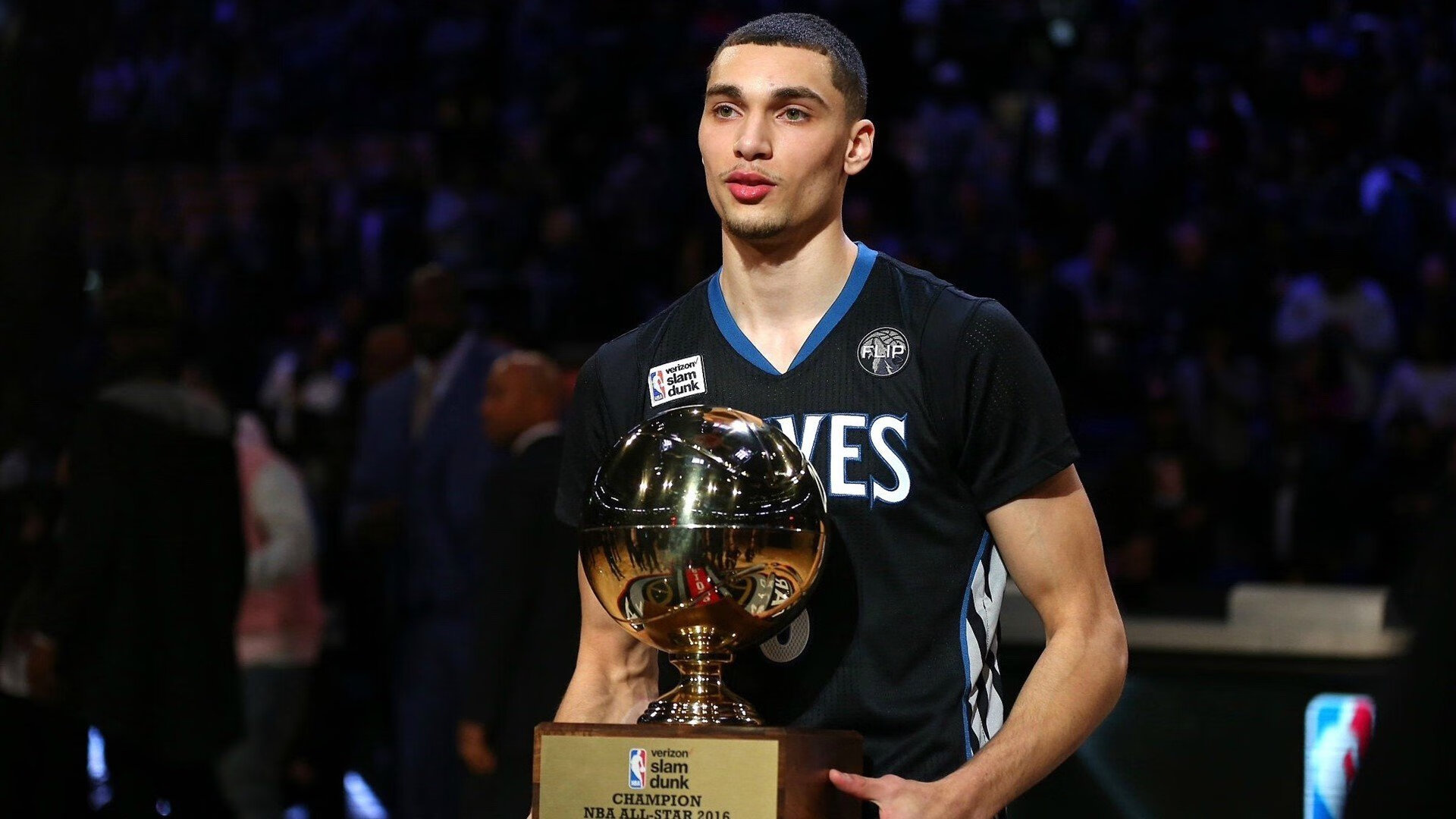 鲁能队士气高昂,凭借进攻实力获胜,鲁能队比赛